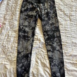 Fit Booty Black Marble Leggings Large